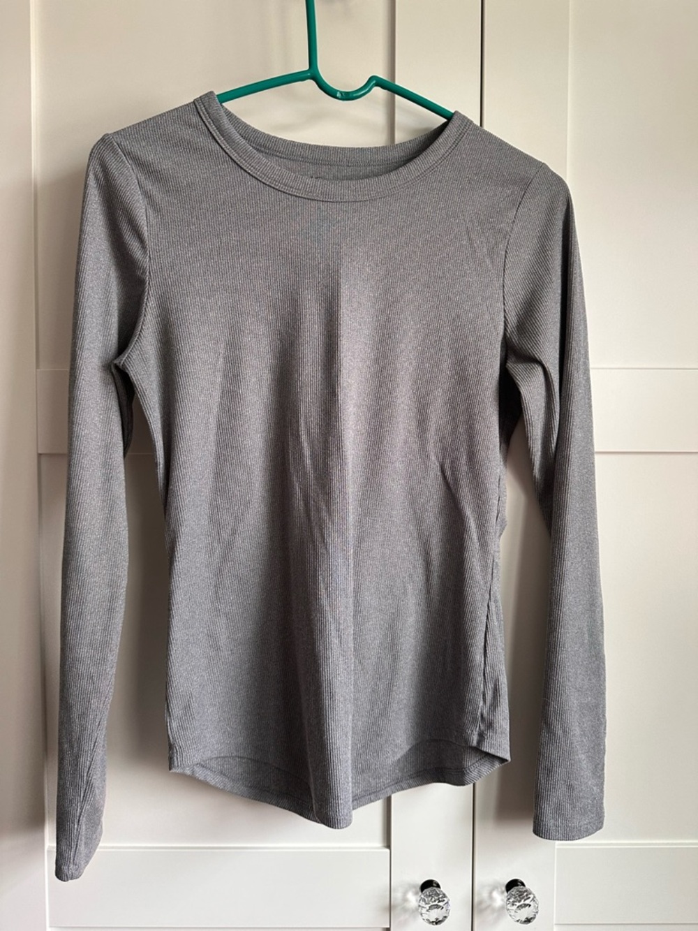3-Pack Women’s Ribbed Long Sleeve Tops - S/M size ranges - Picture 5 of 7